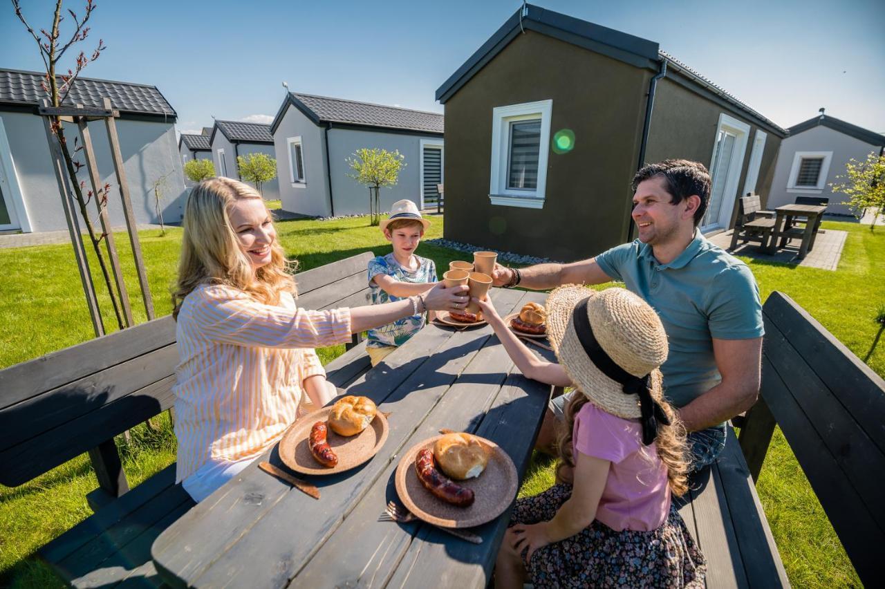 Scandi Village Zator Exterior photo