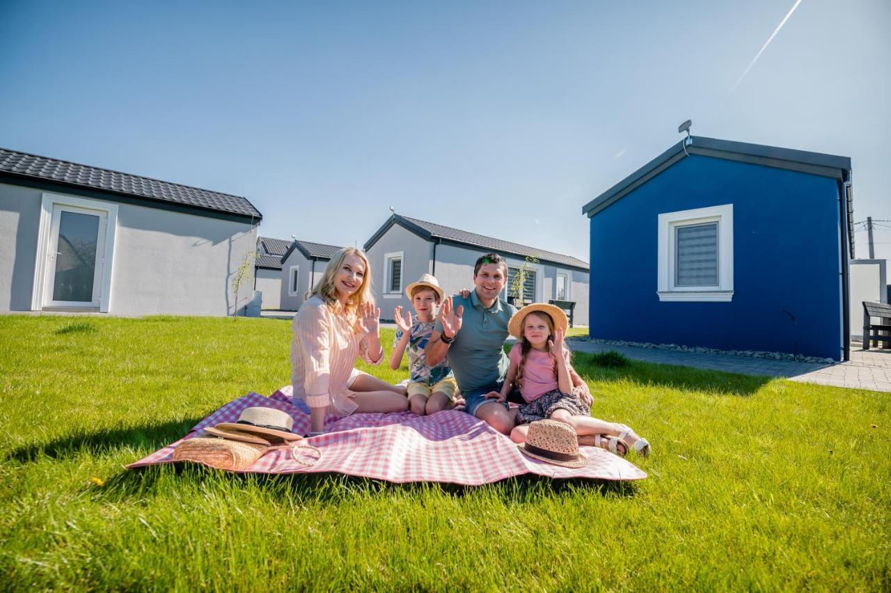 Scandi Village Zator Exterior photo