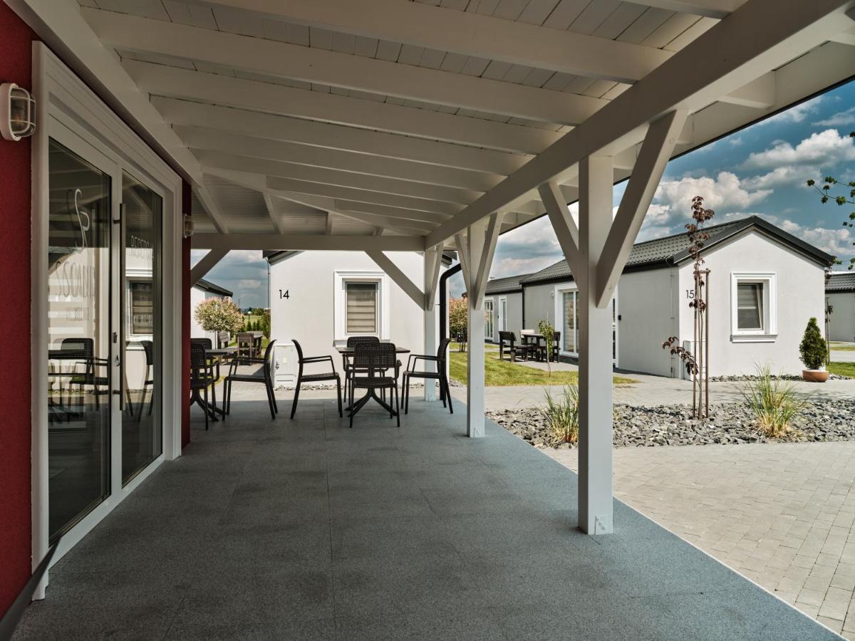 Scandi Village Zator Exterior photo